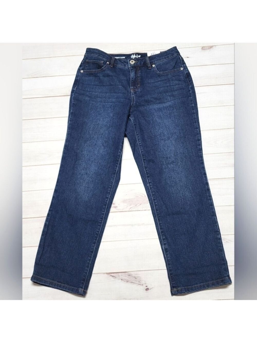 Style & Co Mid Rise Curvy Capri Size 4 New With Tags